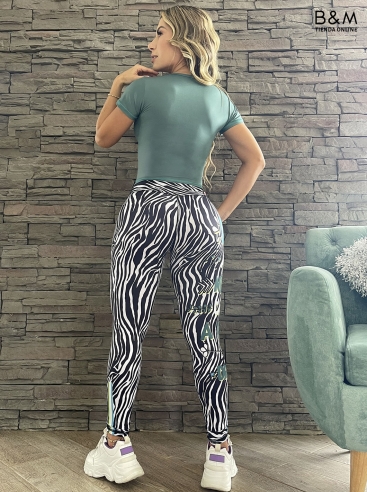 Energize Outfit 916